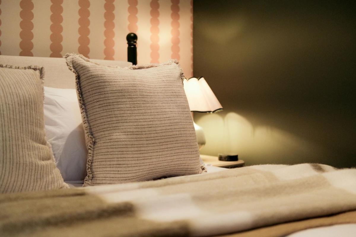 Luxury Quayside Loft Sleeps 6 Apartment