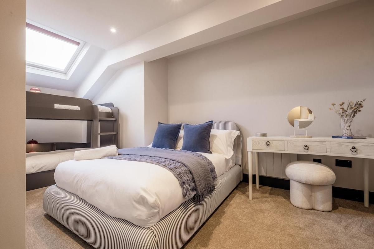 Luxury Quayside Loft Sleeps 6 Newcastle upon Tyne
