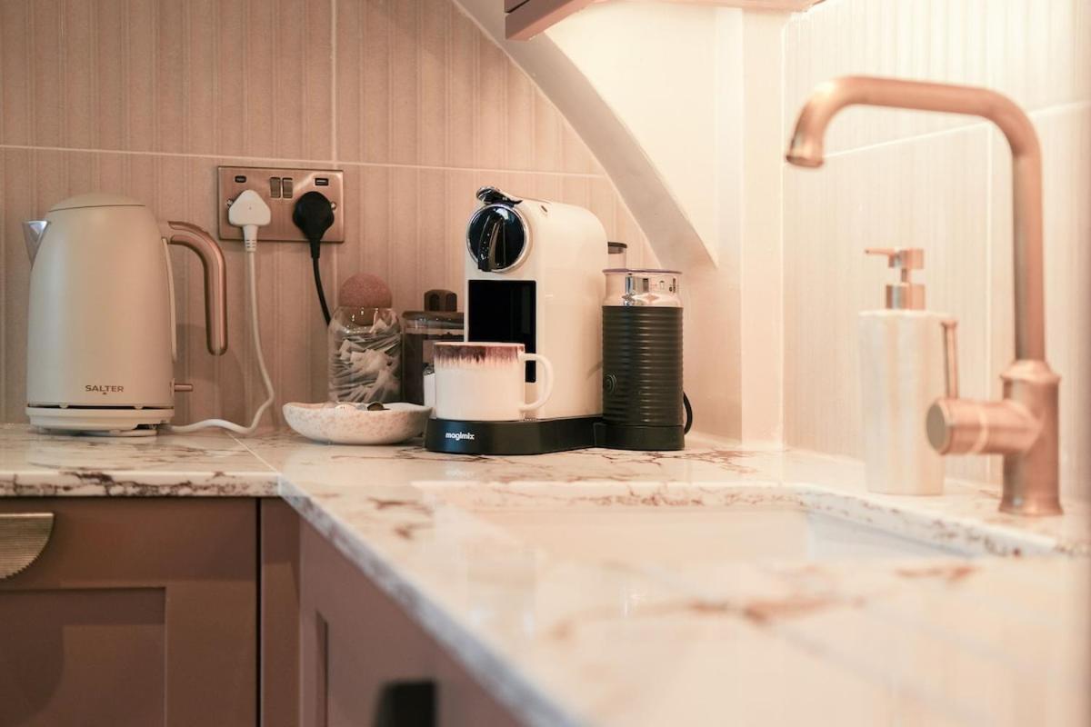 Luxury Quayside Loft Sleeps 6 *