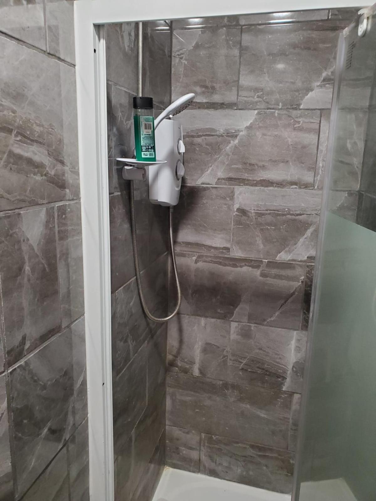 En Bedrooms, Heaton, Newcastle upon Tyne