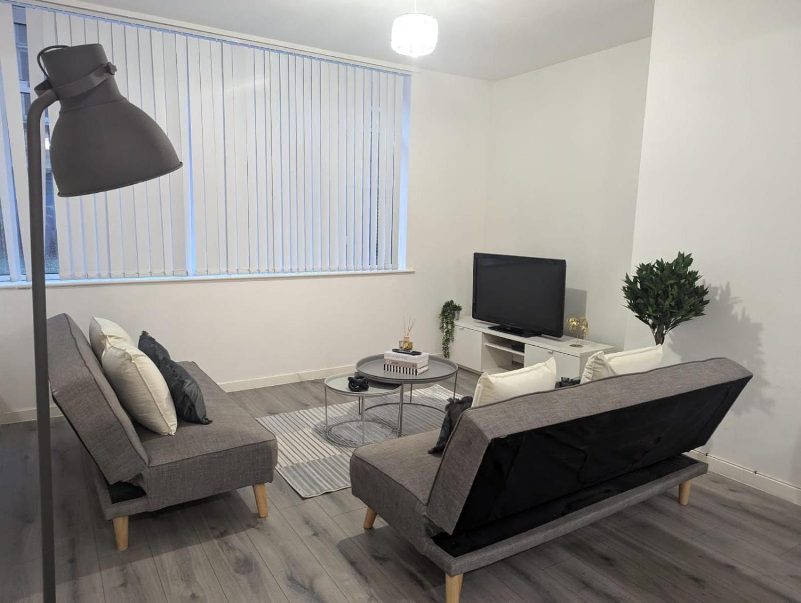 Apartment 3 Bedroom Centre Powdene House *