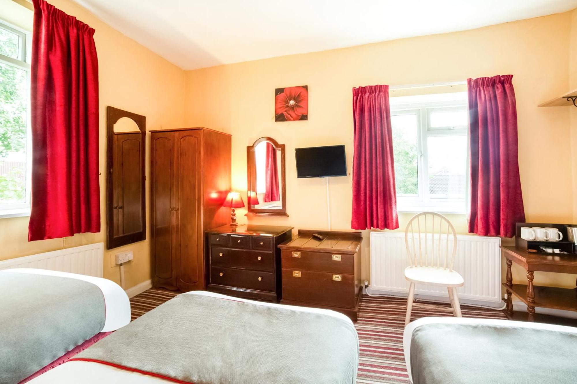 Oyo The Royal 3* Newcastle upon Tyne