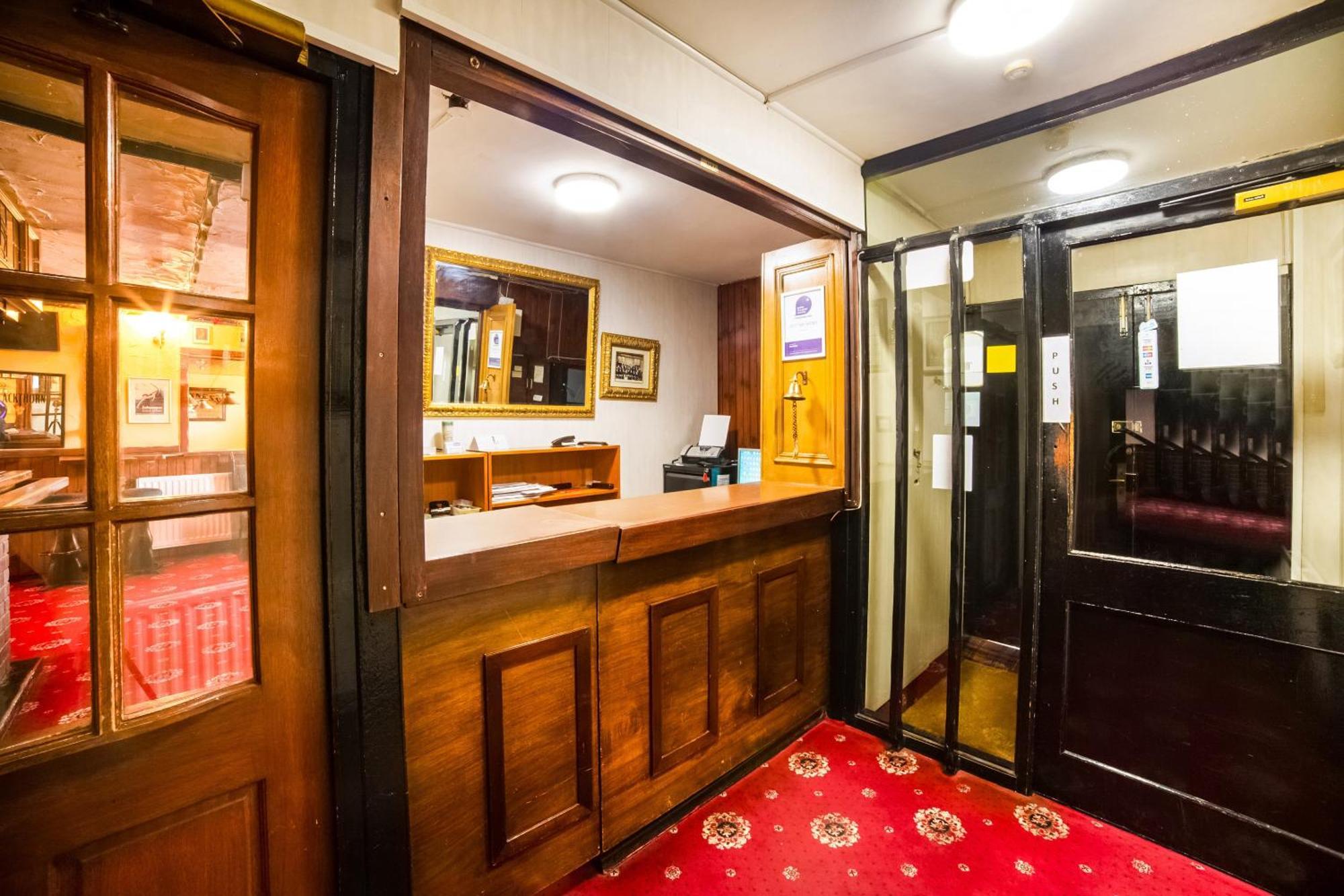 Oyo The Royal Hotel 3*