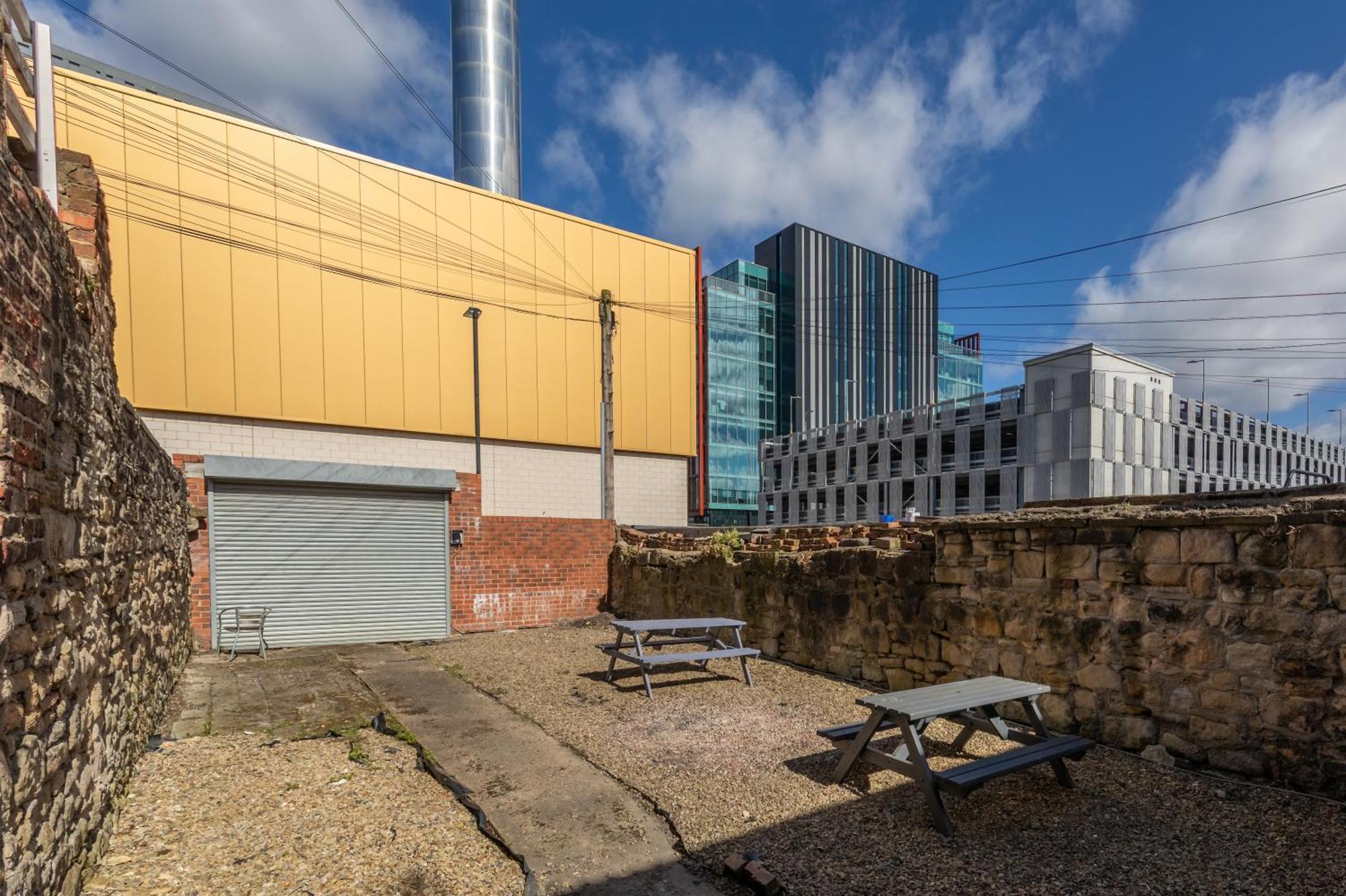 Apartment Centre Super Spacious Town House Free Parking And Wi-fi