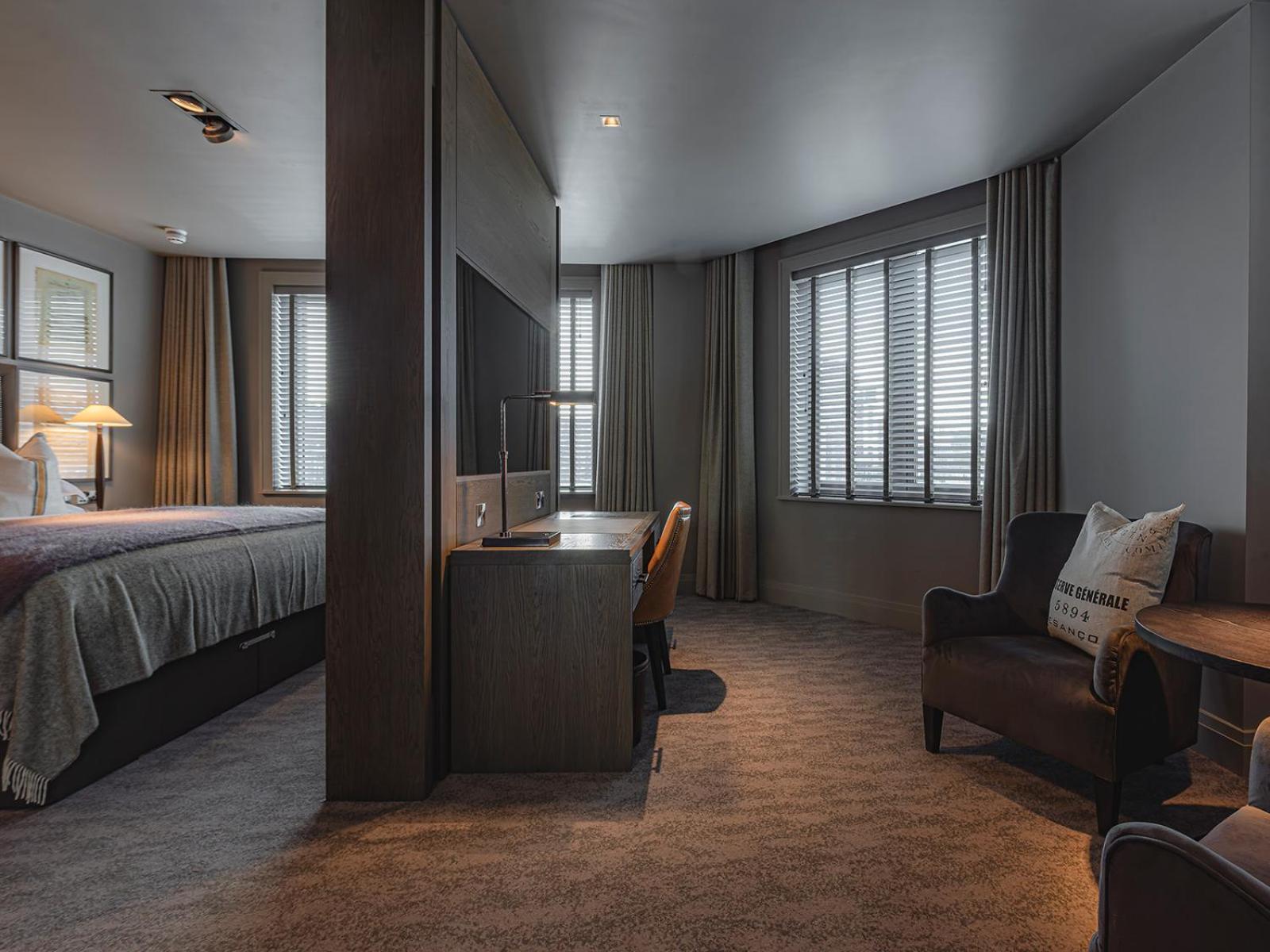 Hotel Dakota *
