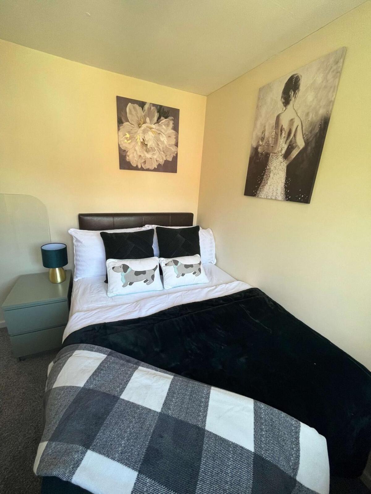 Apartment Stylish 2br - - Centre & St - Parking *