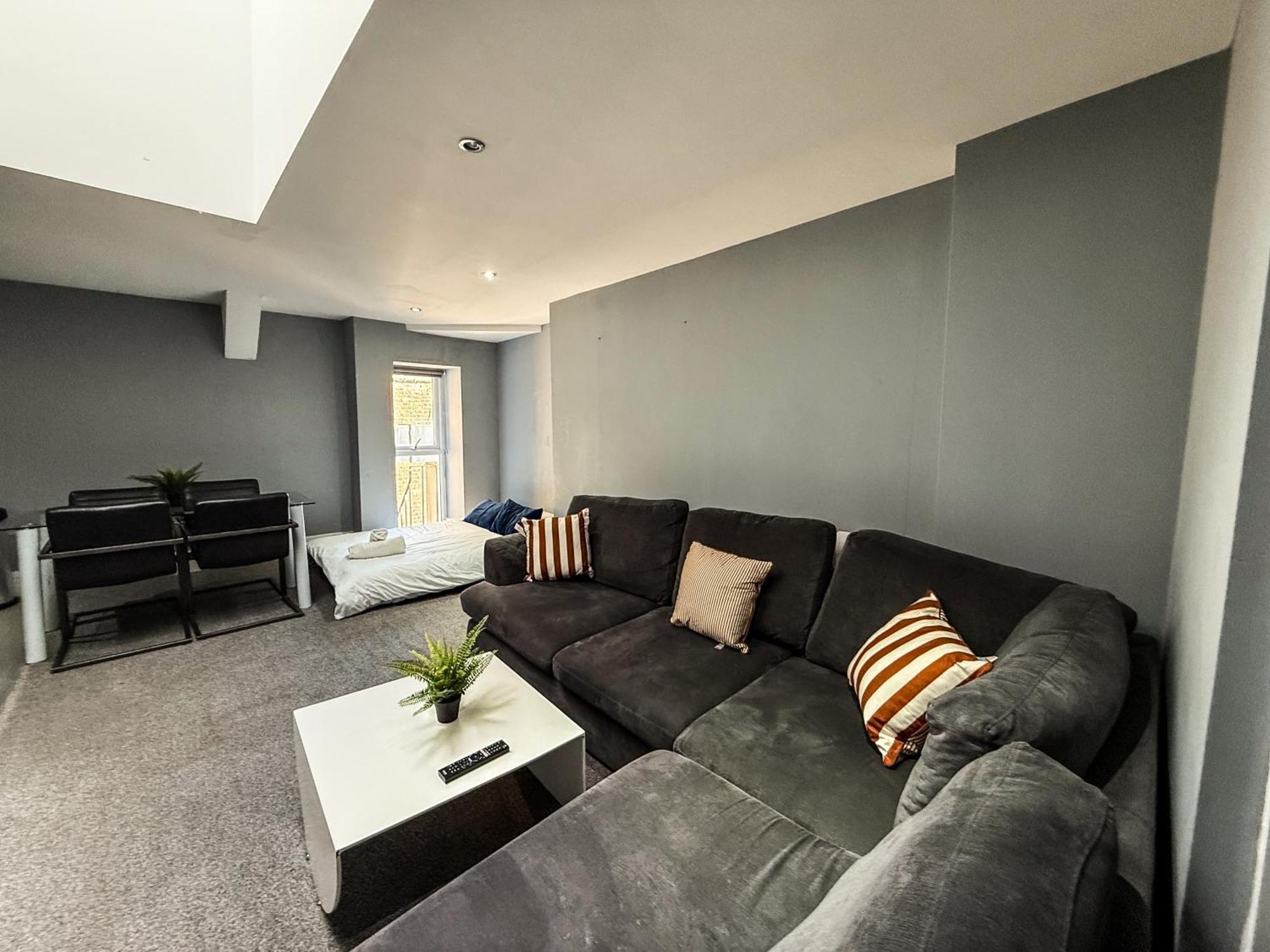Apartment 2 Bedroom In The Heart Of - Spacious - Sleeps 7 Newcastle upon Tyne