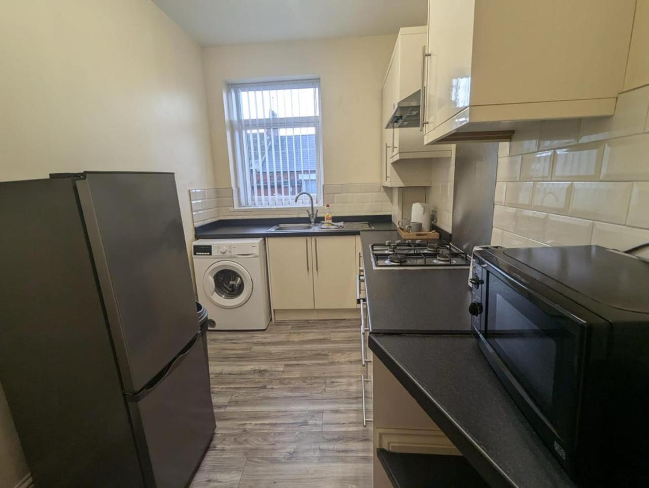 Apartment Three Bed 5 Minutes From Centre Newcastle upon Tyne