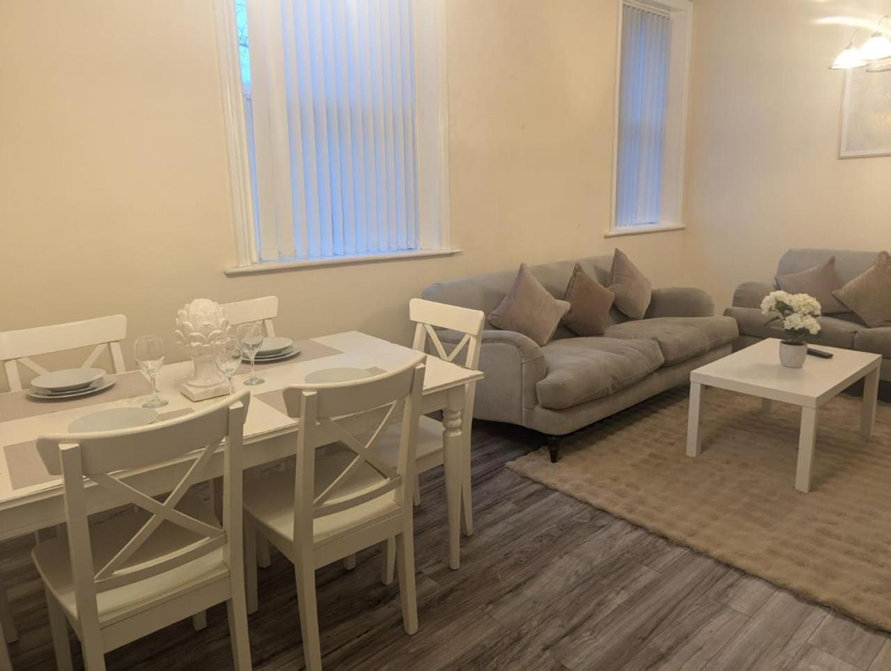 Three Bed 5 Minutes From Centre *