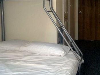 Heroesbunkz Hotel