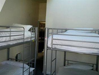 Heroesbunkz Hotel 3*