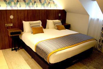 91 Jesmond Road Aparthotel