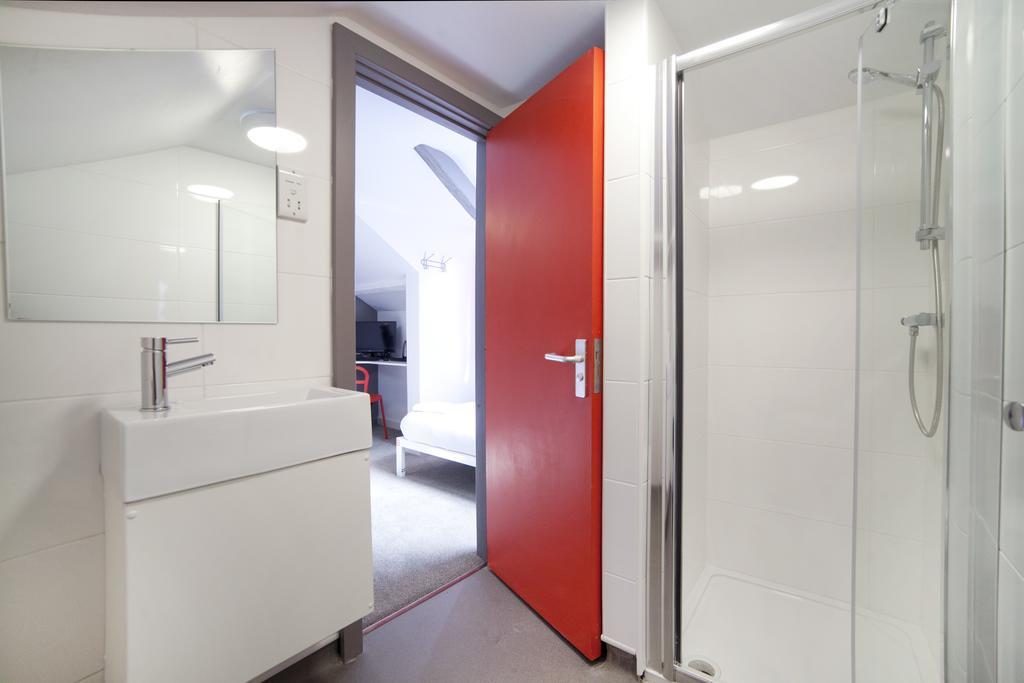 Sleeperdorm Hostel *