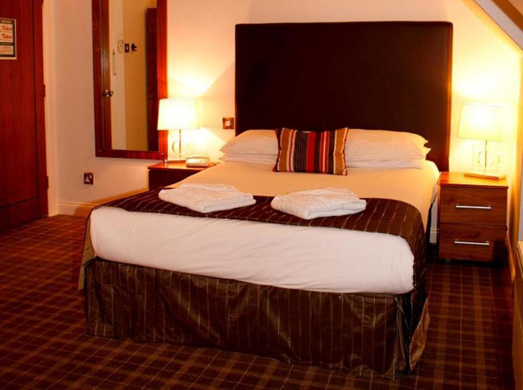 Waterside Hotel 3*