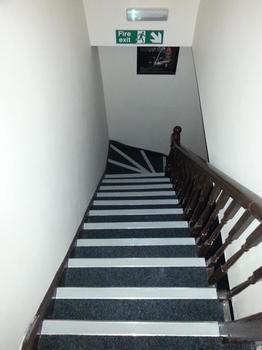 Budget Hostel *