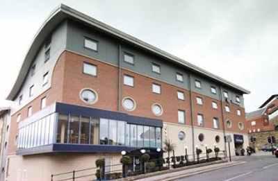 Travelodge 3*