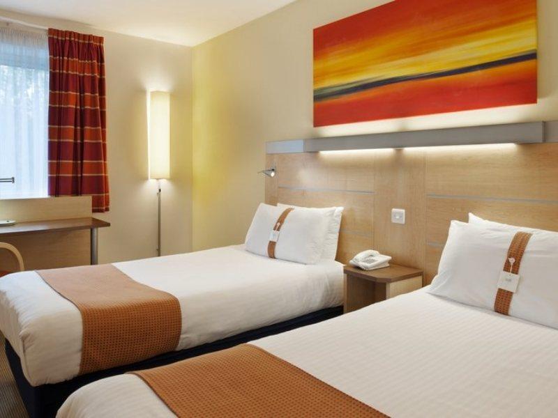 Hotel Express Centre By Ihg