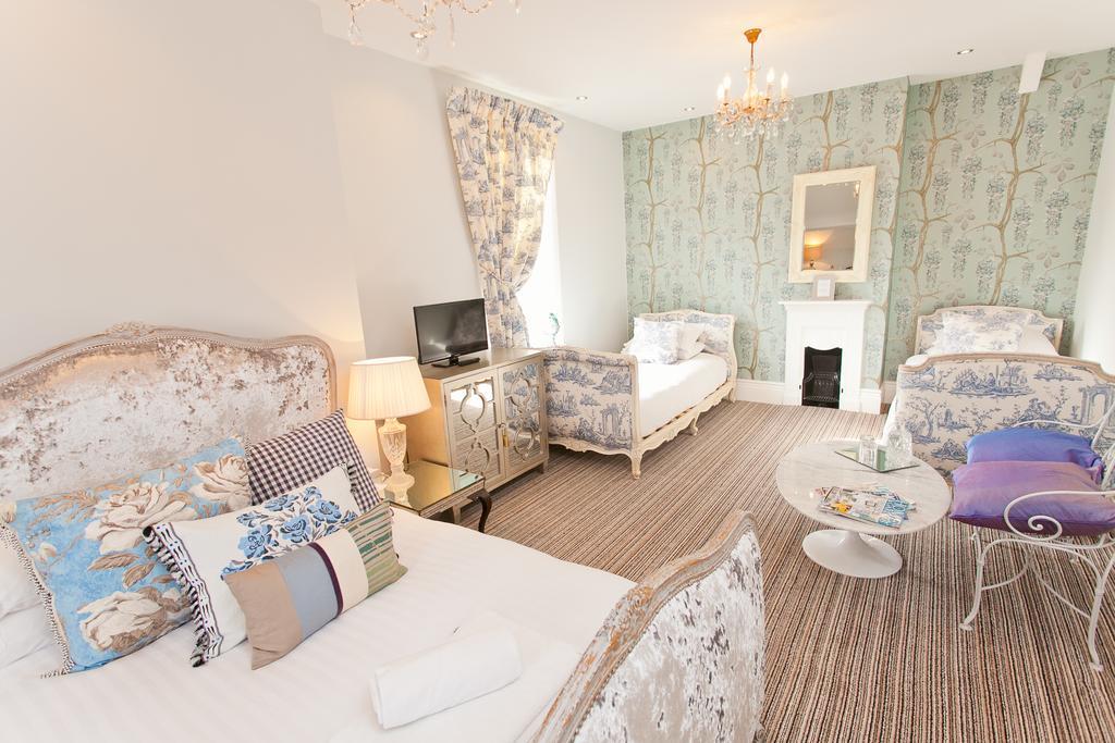 The Rosebery Apartment *