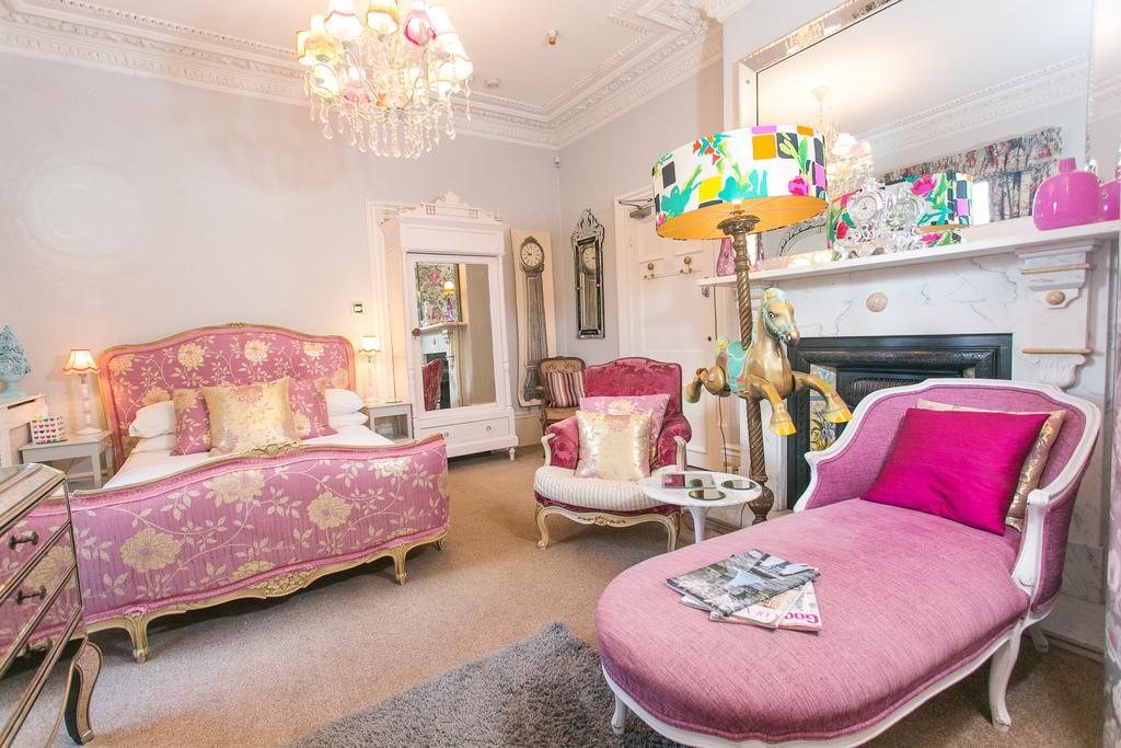 The Rosebery Apartment *