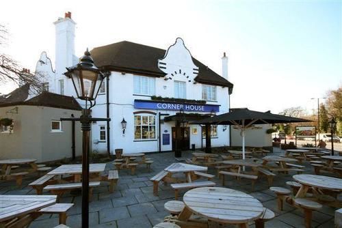 Corner House By Greene King Hotel
