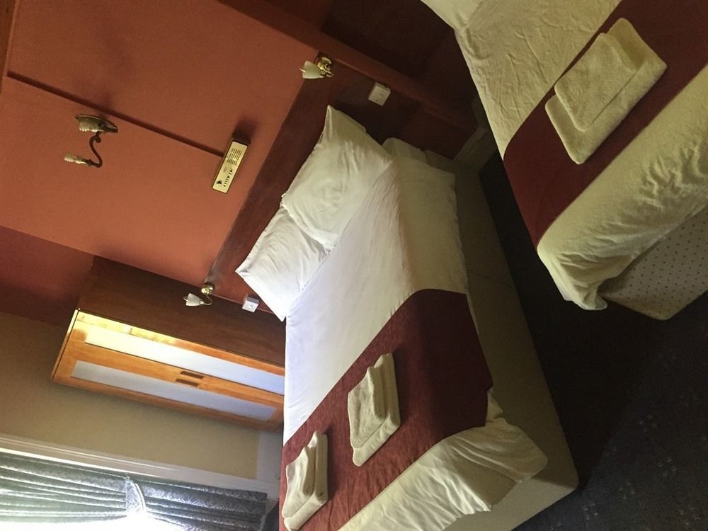 Oyo The Royal 3*
