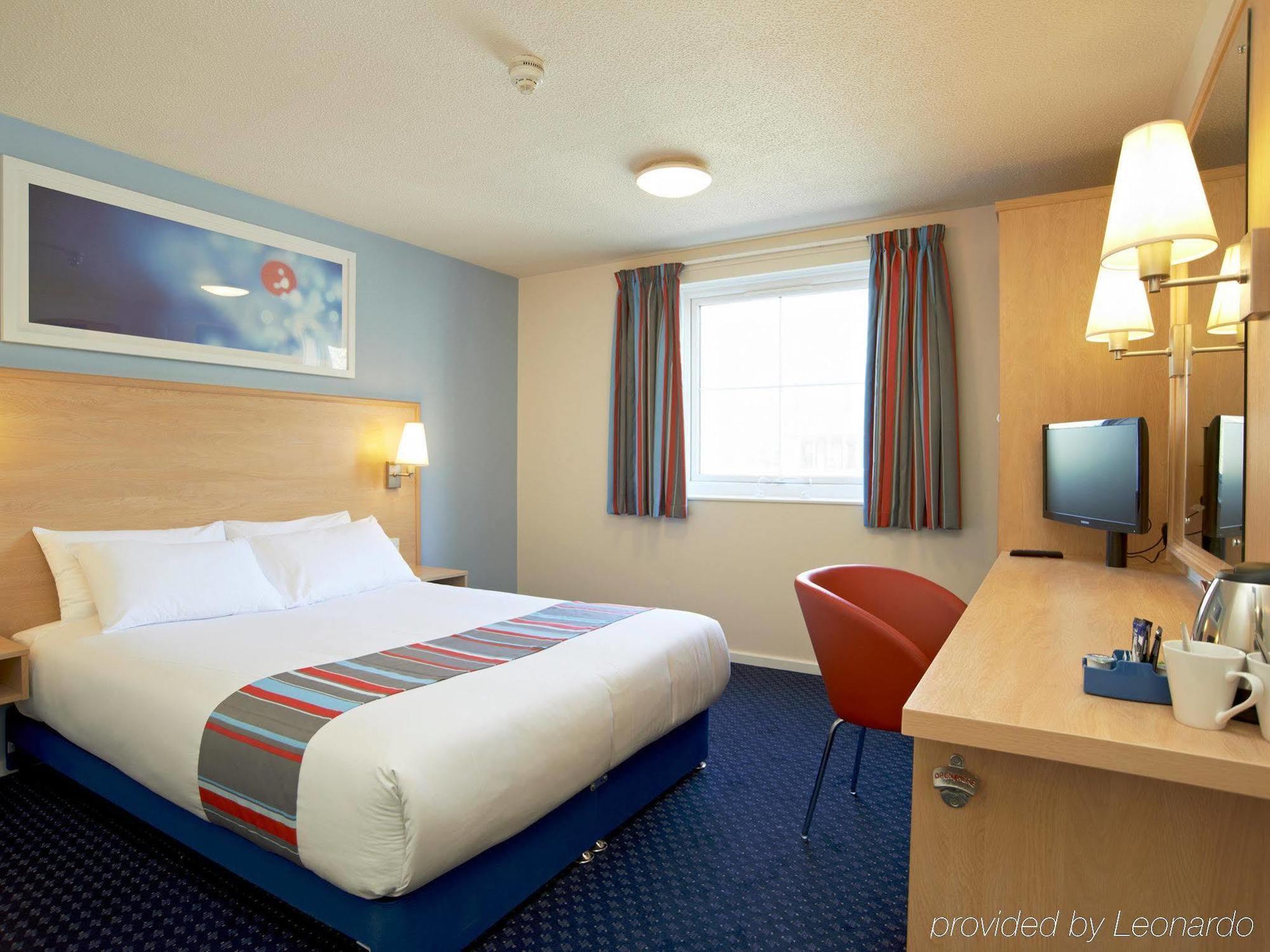 Travelodge Hotel 3*