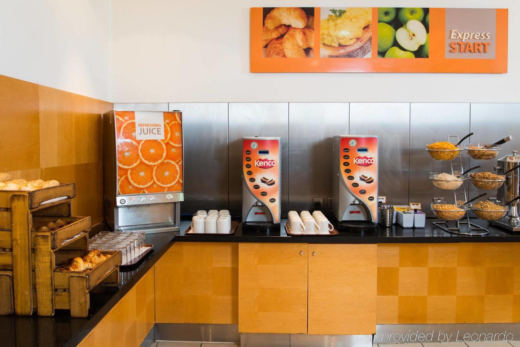 Express Centre By Ihg Hotel 3*