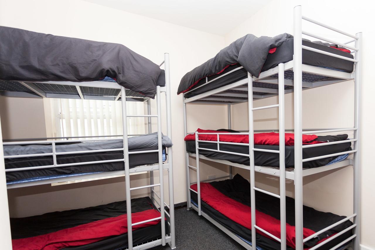 Hostel Budget *