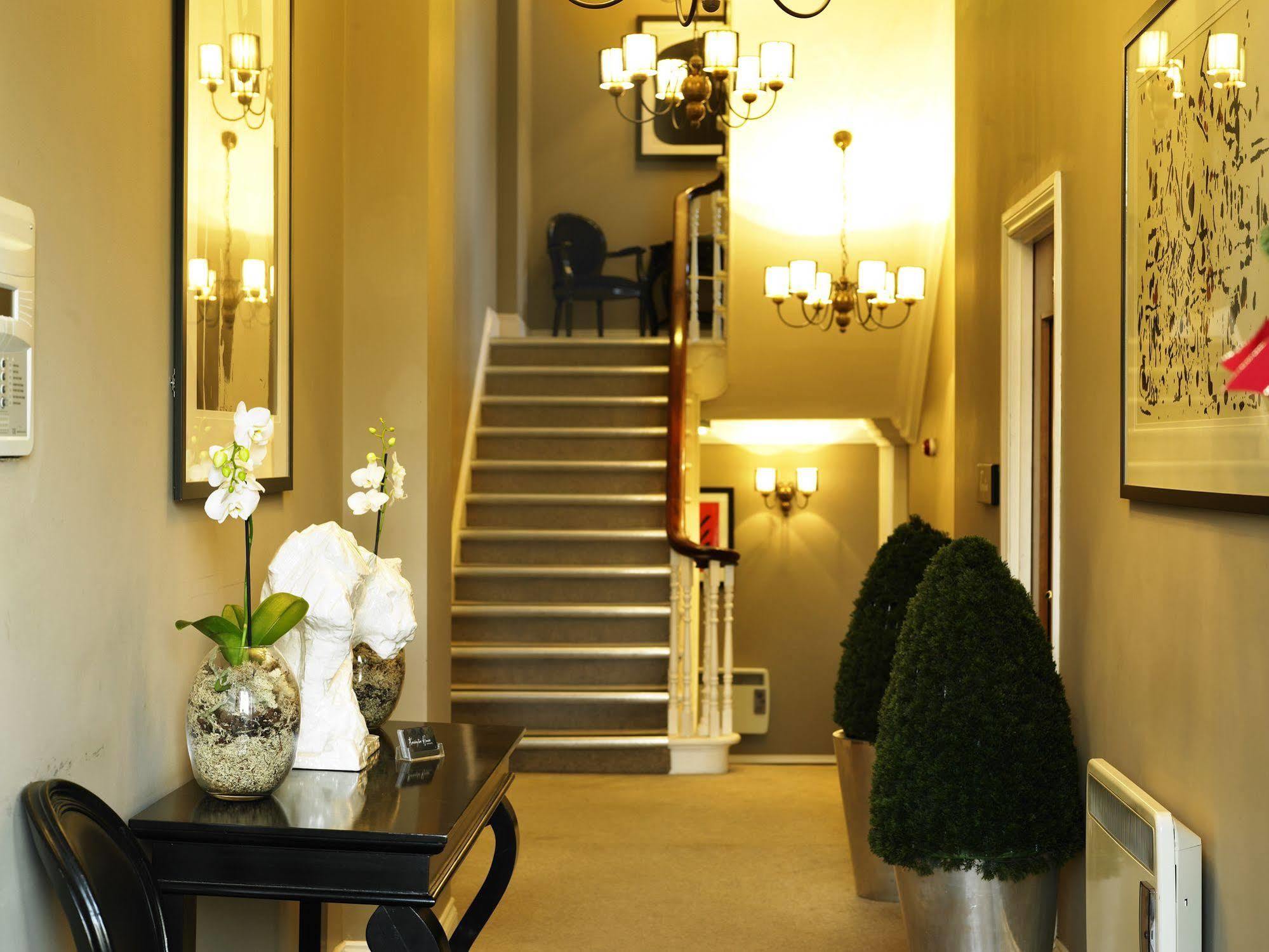 Kensington House Aparthotel 4*