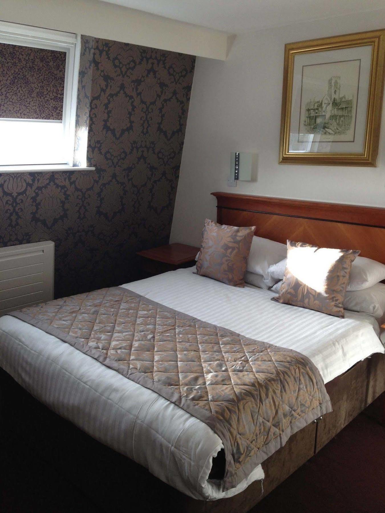 Grainger 3*