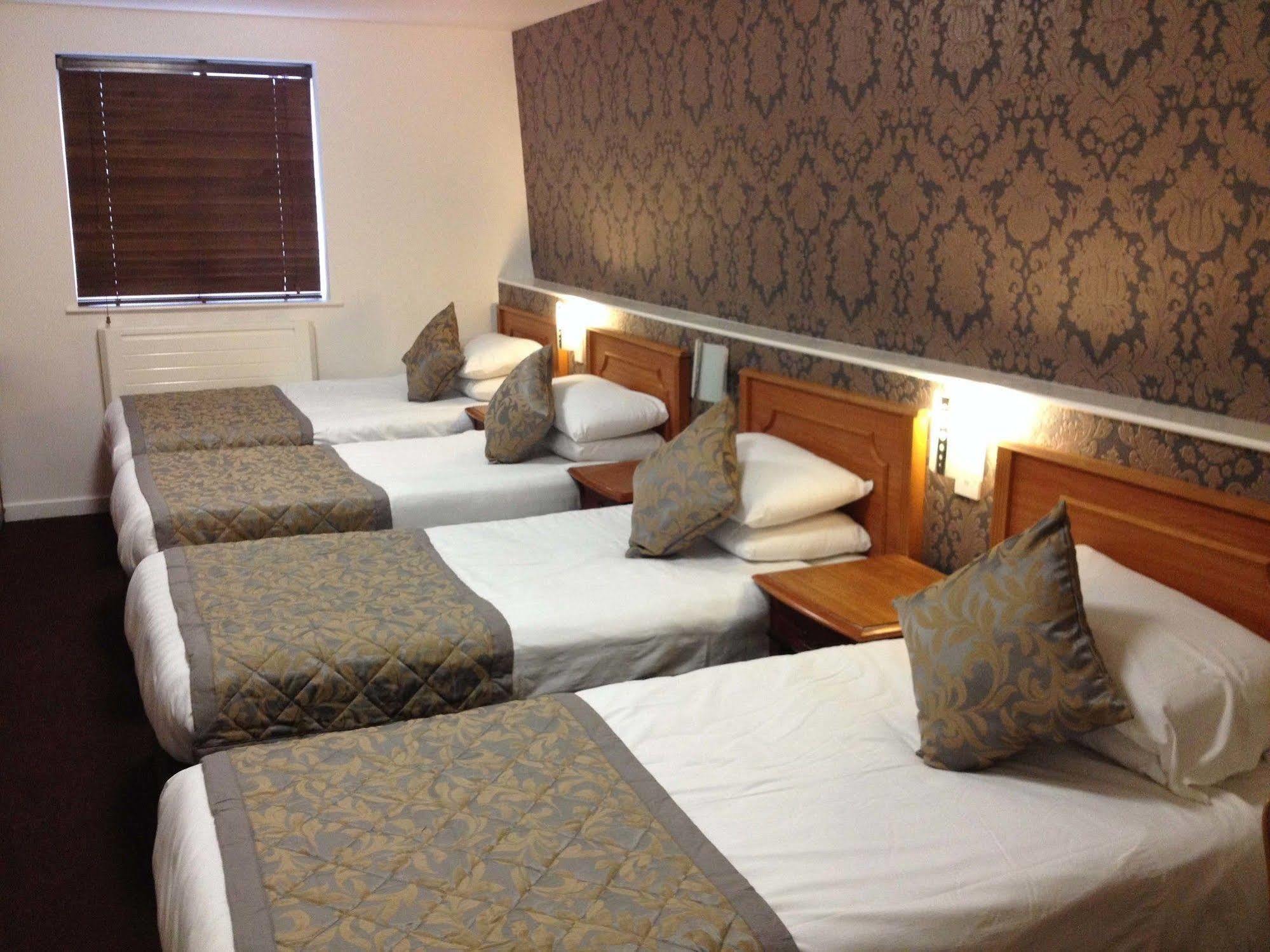 Grainger 3*