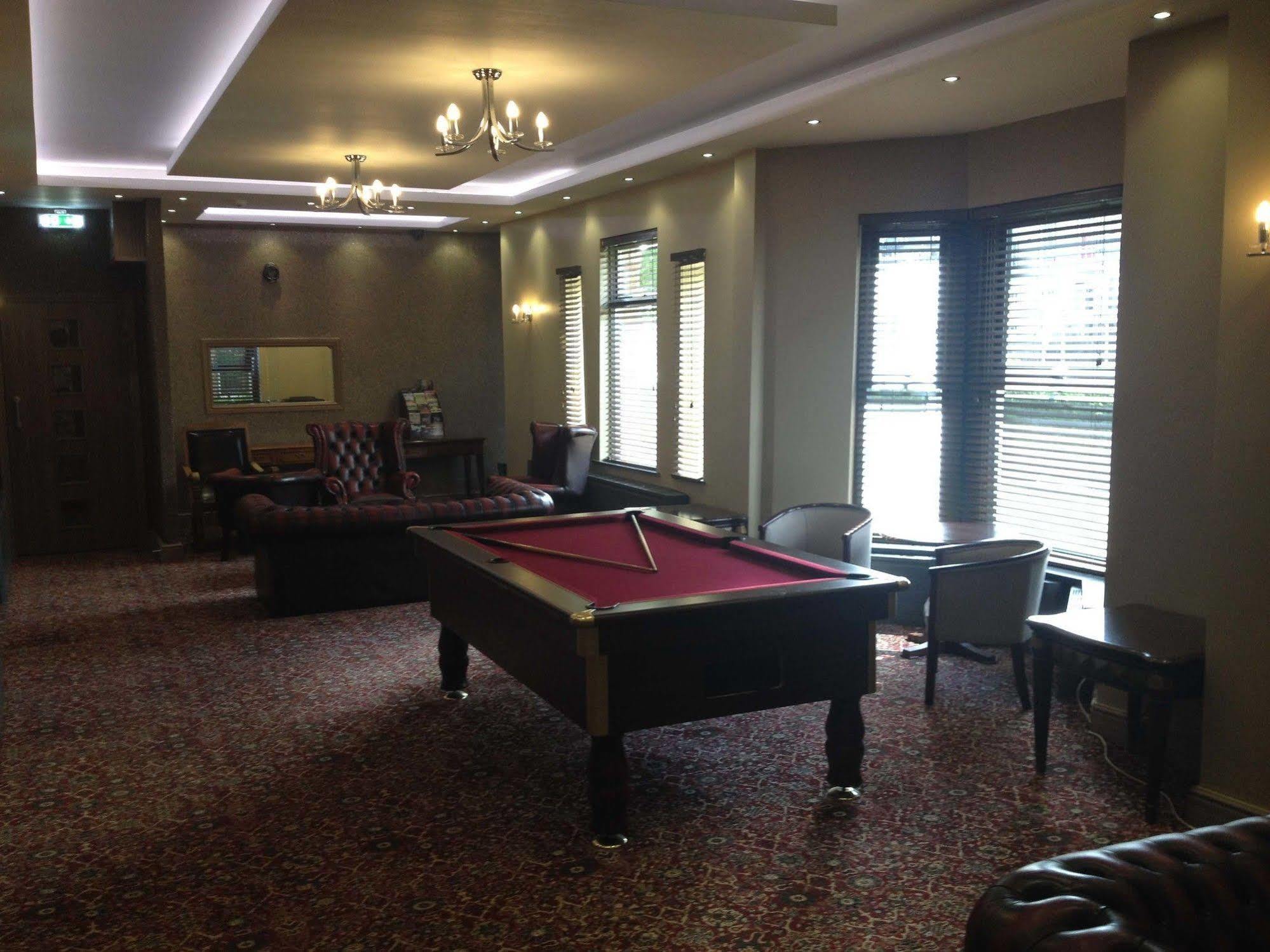 Grainger 3*