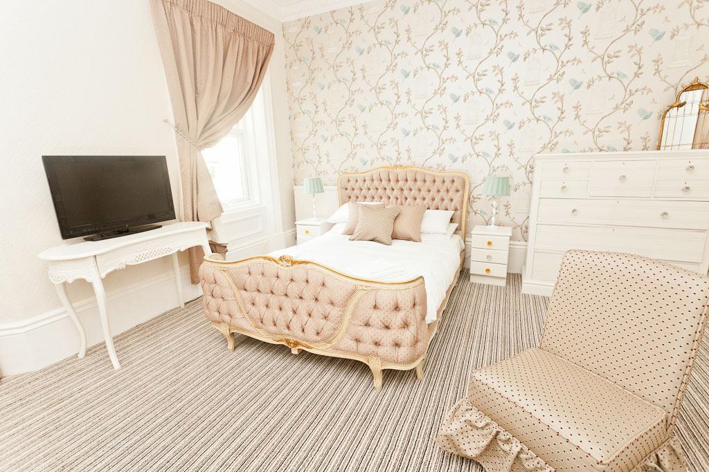 The Rosebery Apartment *