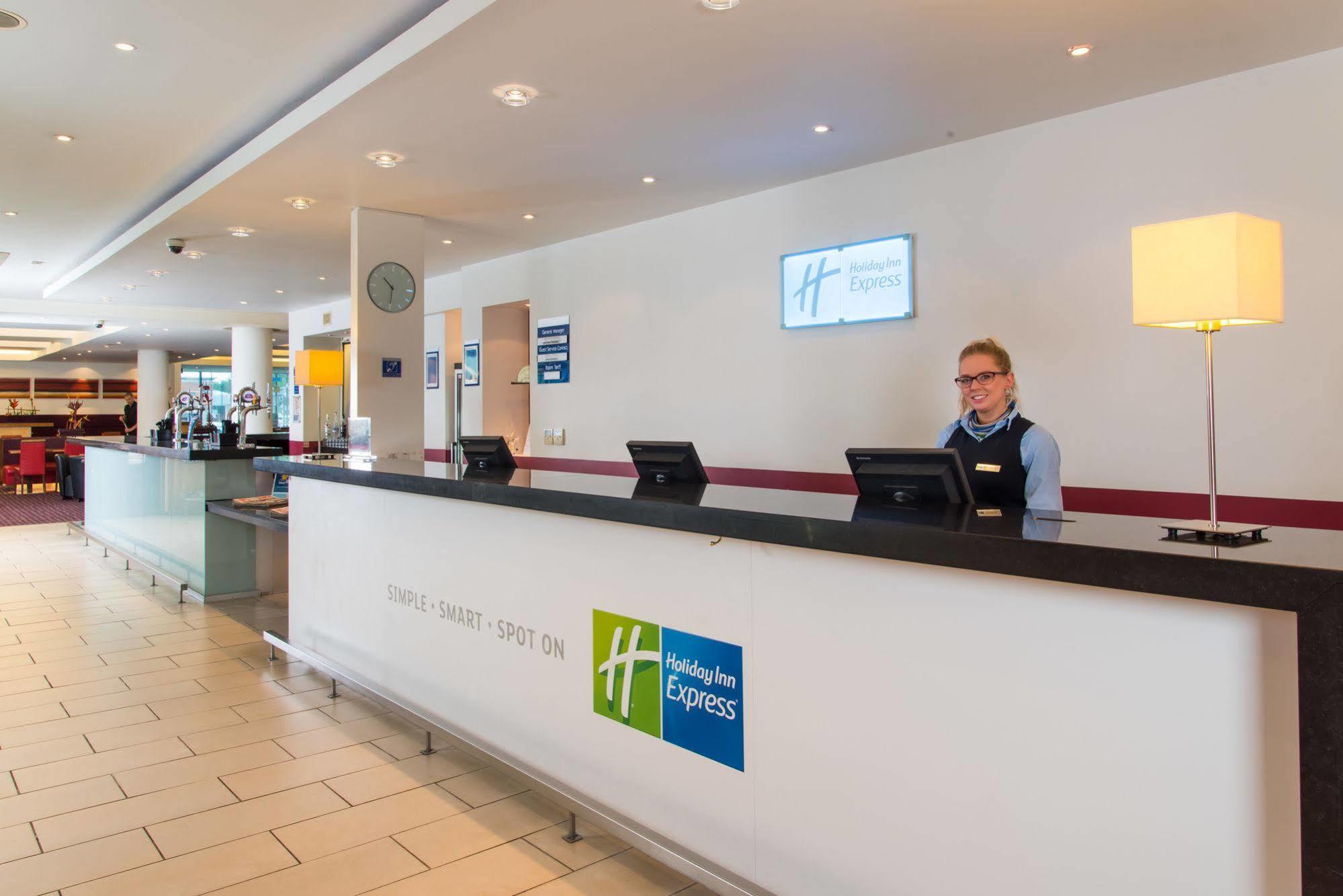 Express Centre By Ihg Hotel