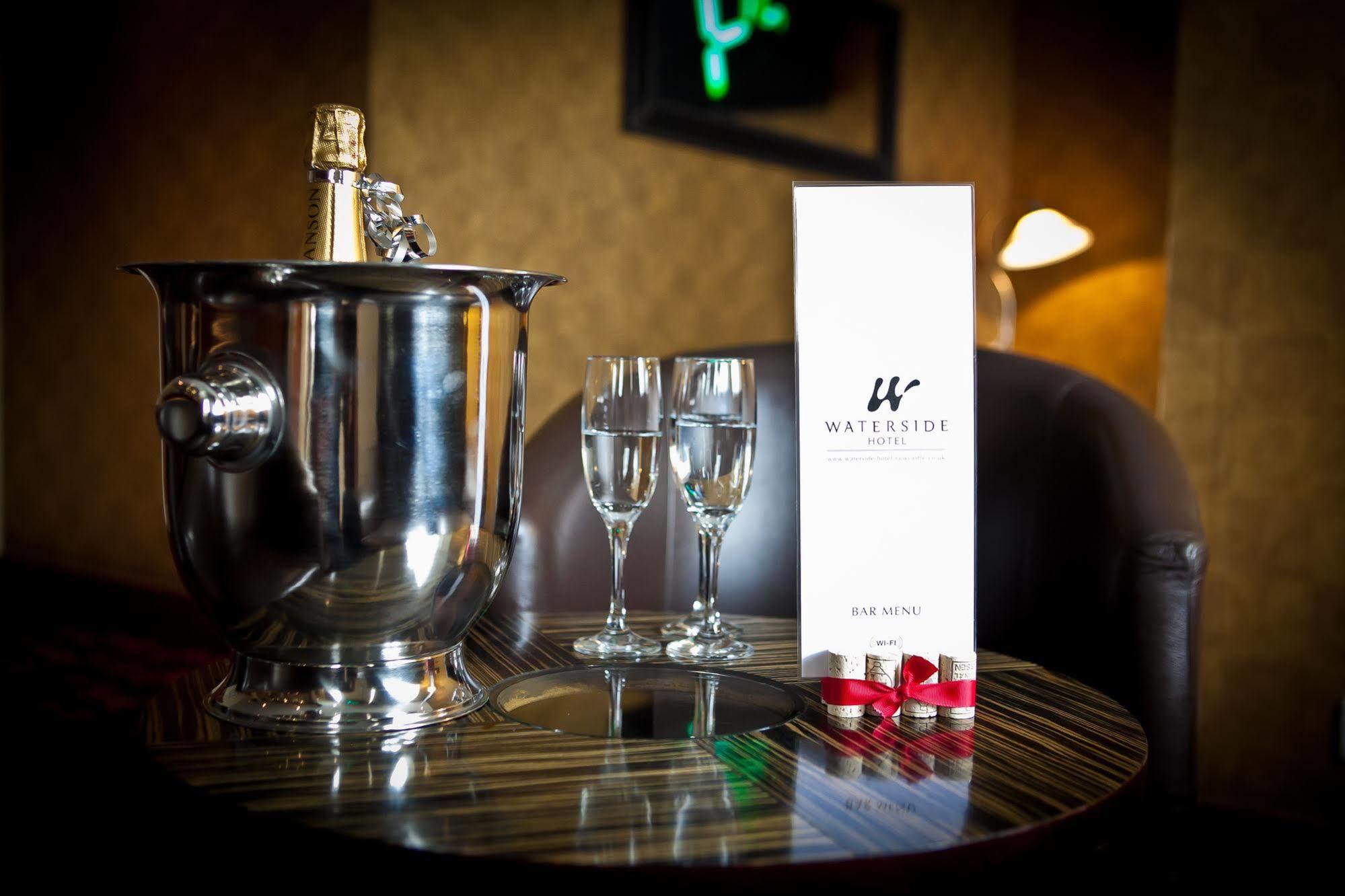 Waterside Hotel 3*