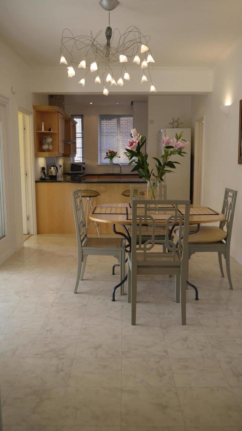Apartment Moor Court Week2week Newcastle upon Tyne