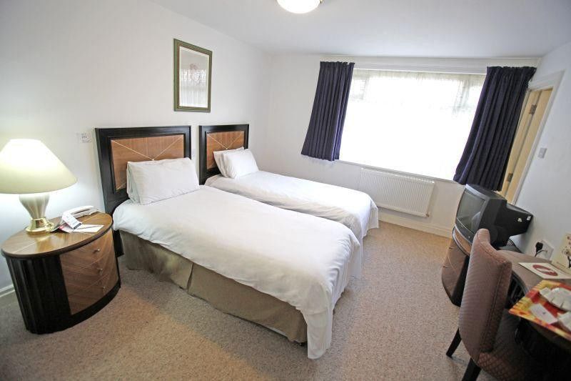 Britannia Airport Hotel 3*