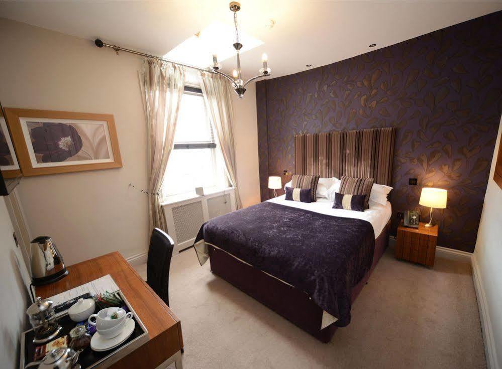 The Townhouse Hotel
