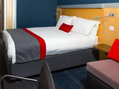 Express Centre By Ihg Hotel 3*