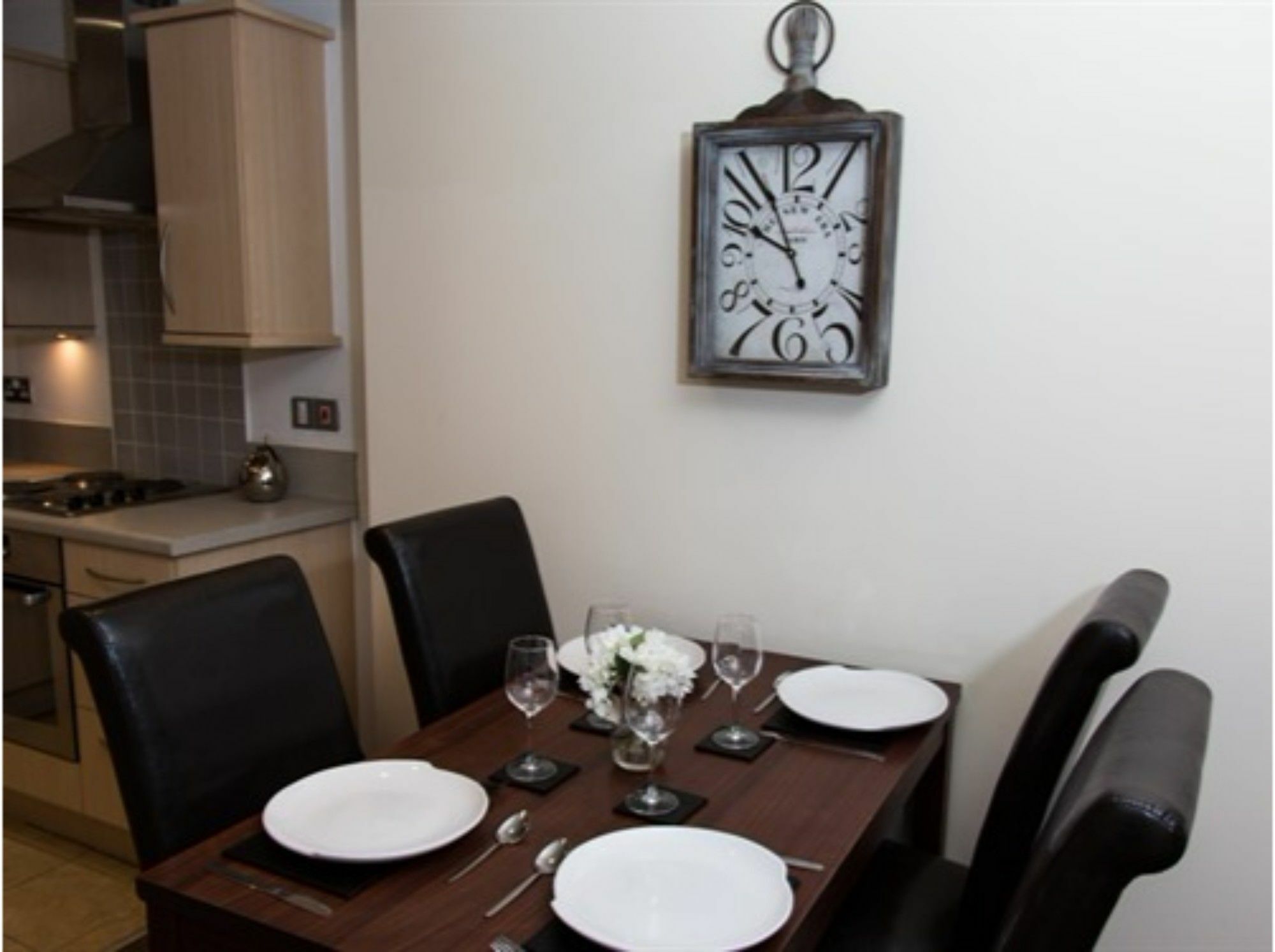 Alexander Apartment *
