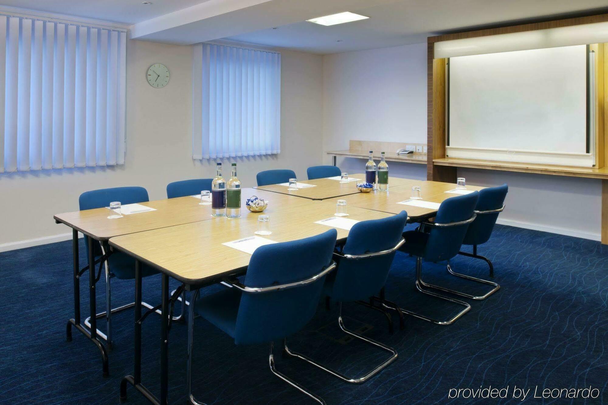 Express Centre By Ihg Hotel
