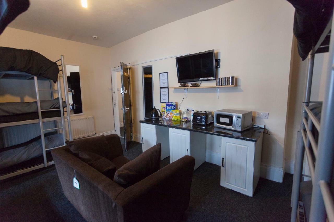Fenham Express Hostel *