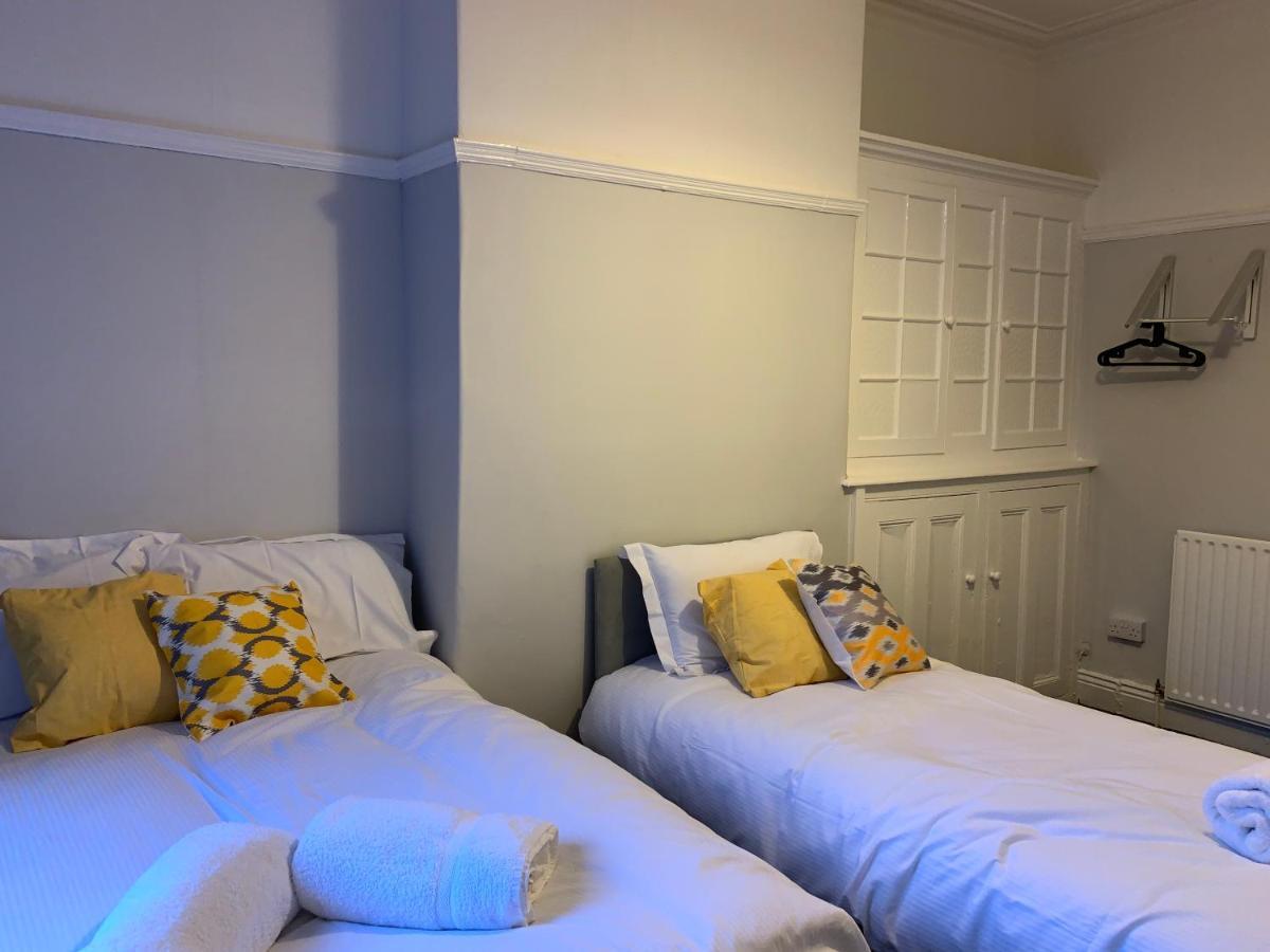 Rare Spacious Victorian House Perfect For Large Parties, Close To Everything * Newcastle upon Tyne