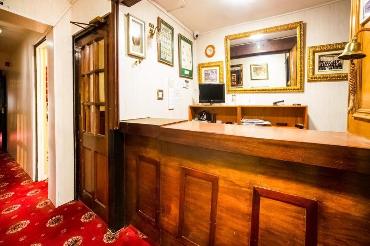 Oyo The Royal 3* Newcastle upon Tyne
