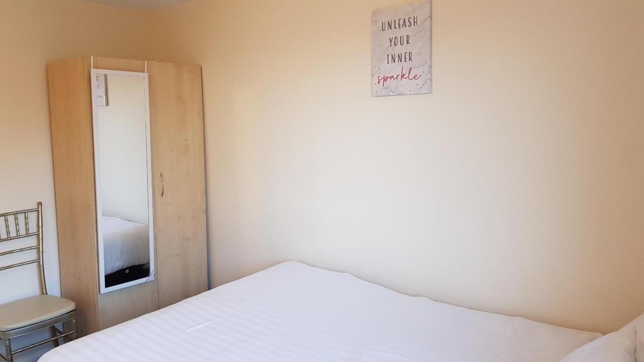 Hostel Summerhill House