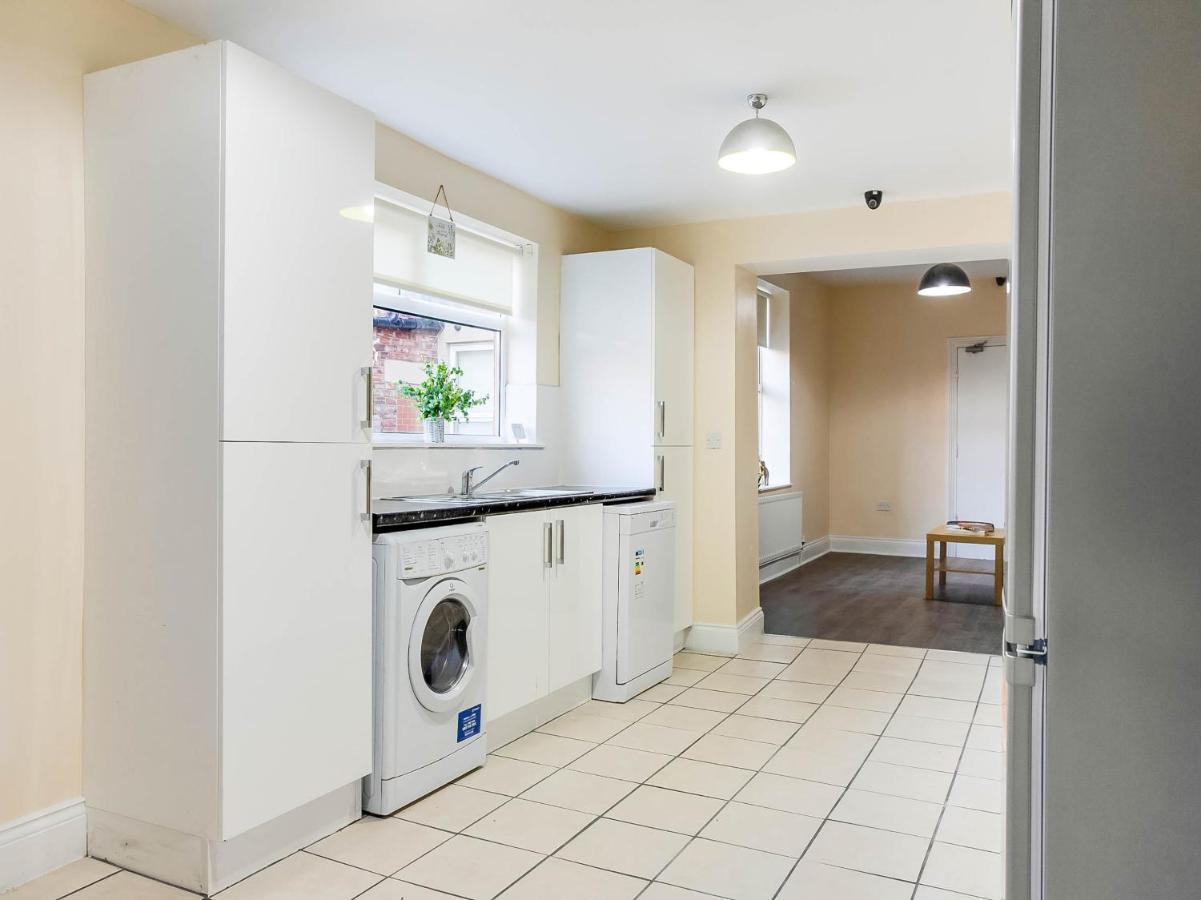 Brighton Grove 3*