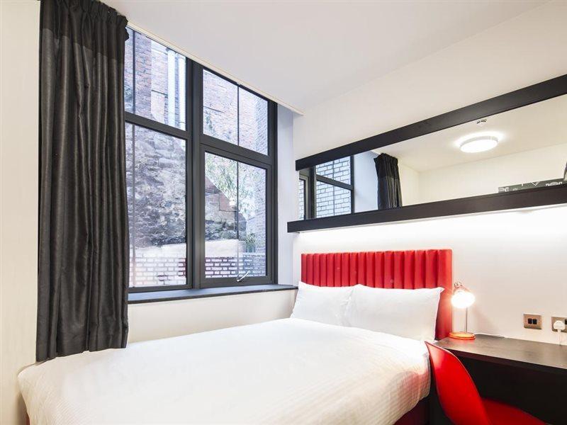 Hotel Easyhotel 2*