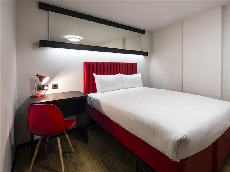 Hotel Easyhotel