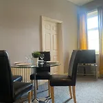 Alexander Apartments Saltwell Park