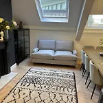 Princes Wharf, Stylish 2 Bed City Centre Apartment